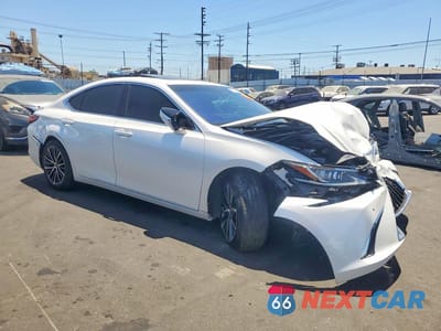 Czwarte zdjęcie samochodu z boku: 2024 LEXUS ES 300H BASE VIN:58ADA1C10RU049332 - miniatura