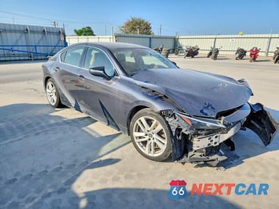Czwarte zdjęcie samochodu z boku: 2022 LEXUS IS 300 VIN:JTHAA1D22N5122029 - miniatura