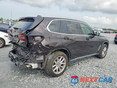 Trzecie zdjęcie samochodu z tyłu: 2021 BMW X5 XDRIVE40I VIN:5UXCR6C05M9F89227 - miniatura