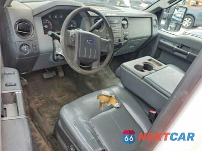Zdjęcie 8 z 12 samochodu: 2011 FORD F250 SUPER DUTY VIN:1FT7X2A67BEC42119 - miniatura