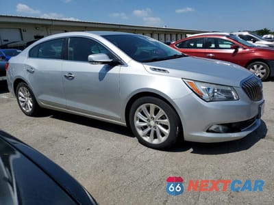 Czwarte zdjęcie samochodu z boku: 2015 BUICK LACROSSE VIN:1G4GB5G38FF306497 - miniatura