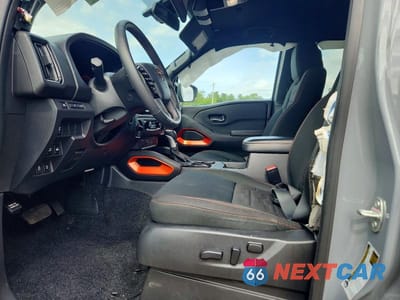 Zdjęcie 7 z 12 samochodu: 2025 NISSAN FRONTIER PRO-4X VIN:1N6ED1EK1SN605965 - miniatura
