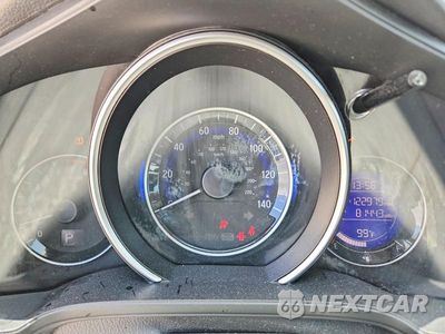 Zdjęcie 9 z 12 samochodu: 2018 HONDA FIT SPORT VIN:3HGGK5H67JM716280 - miniatura