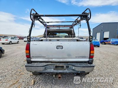 Zdjęcie 6 z 12 samochodu: 2001 CHEVROLET SILVERADO K2500 HEAVY DUTY VIN:1GCHK23U31F151114 - miniatura