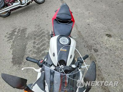 Piąte zdjęcie samochodu w środku: 2016 YAMAHA YZFR3 VIN:MH3RH06Y4GK013797 - miniatura