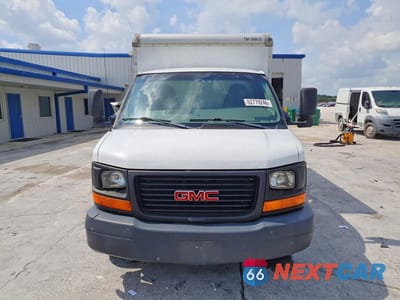 Piąte zdjęcie samochodu w środku: 2013 GMC SAVANA BOX TRUCK VIN:1GDY72CAXD1900804 - miniatura