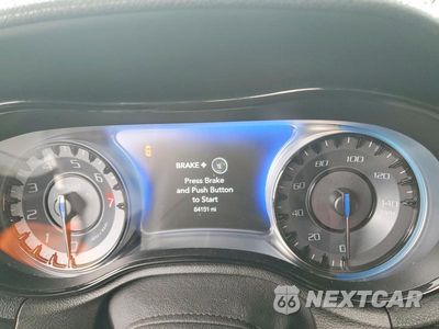 Zdjęcie 9 z 13 samochodu: 2023 CHRYSLER 300 S VIN:2C3CCABG5PH569554 - miniatura