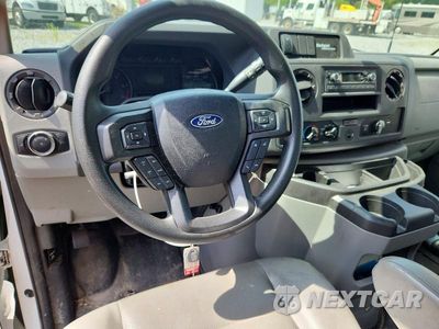 Zdjęcie 8 z 13 samochodu: 2024 FORD E450 BOX TRUCK VIN:1FDXE4FN2RDD24191 - miniatura