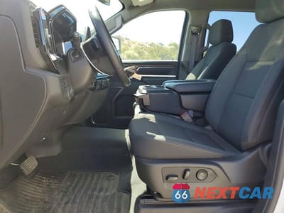 Zdjęcie 7 z 13 samochodu: 2025 CHEVROLET SILVERADO K2500 HEAVY DUTY LT VIN:2GC1KNE7XS1234042 - miniatura