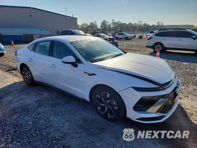 Czwarte zdjęcie samochodu z boku: 2025 HYUNDAI SONATA SEL VIN:KMHL64JA0SA484044 - miniatura