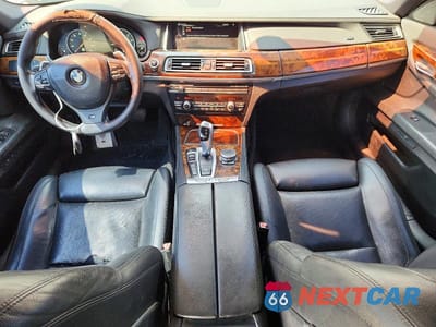 Zdjęcie 8 z 12 samochodu: 2015 BMW 740 LXI VIN:WBAYF4C53FGS99111 - miniatura