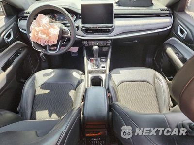 Zdjęcie 8 z 12 samochodu: 2024 JEEP COMPASS LATITUDE VIN:3C4NJDBN2RT598790 - miniatura