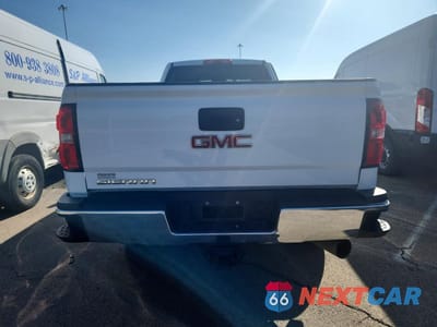 Zdjęcie 6 z 13 samochodu: 2019 GMC SIERRA K3500 VIN:1GT42TCY3KF267230 - miniatura