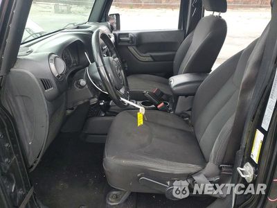 Zdjęcie 7 z 13 samochodu: 2018 JEEP WRANGLER UNLIMITED SPORT VIN:1C4BJWDG2JL908899 - miniatura