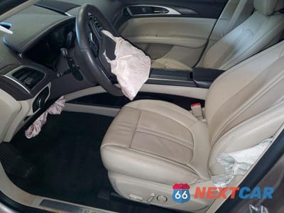 Zdjęcie 7 z 13 samochodu: 2019 LINCOLN MKZ RESERVE I VIN:3LN6L5D92KR605501 - miniatura