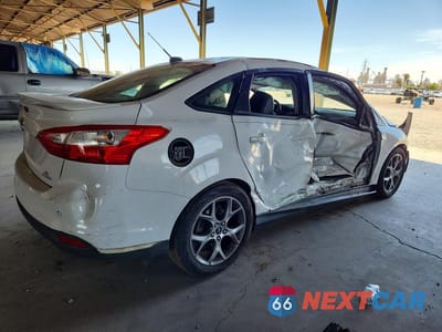 Trzecie zdjęcie samochodu z tyłu: 2013 FORD FOCUS SE VIN:1FADP3F27DL363297 - miniatura