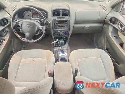Zdjęcie 8 z 13 samochodu: 2005 HYUNDAI SANTA FE GLS VIN:KM8SC73D25U987803 - miniatura