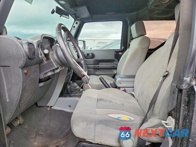 Zdjęcie 7 z 13 samochodu: 2008 JEEP WRANGLER RUBICON VIN:1J8GA64158L518691 - miniatura