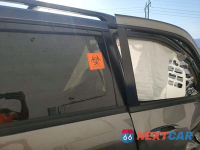 Zdjęcie 10 z 12 samochodu: 2005 TOYOTA SEQUOIA LIMITED VIN:5TDBT48A05S233868 - miniatura