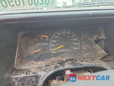 Zdjęcie 9 z 13 samochodu: 1999 GMC SIERRA DUMP TRUCK VIN:1GDKC34FXXF039004 - miniatura