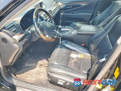 Zdjęcie 7 z 12 samochodu: 2014 LEXUS LS 460 VIN:JTHCL5EF9E5022618 - miniatura