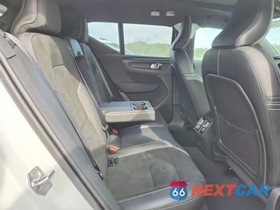 Zdjęcie 19 z 24 samochodu: 2021 VOLVO XC40 RECHARGE VIN:YV4ED3UR7M2536343 - miniatura