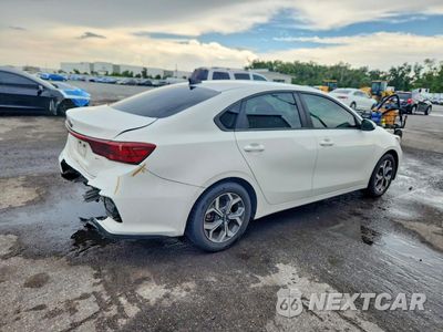 Trzecie zdjęcie samochodu z tyłu: 2019 KIA FORTE LXS VIN:3KPF24AD4KE071919 - miniatura