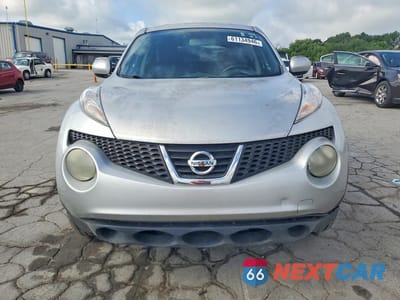 Piąte zdjęcie samochodu w środku: 2014 NISSAN JUKE SV VIN:JN8AF5MR2ET353228 - miniatura