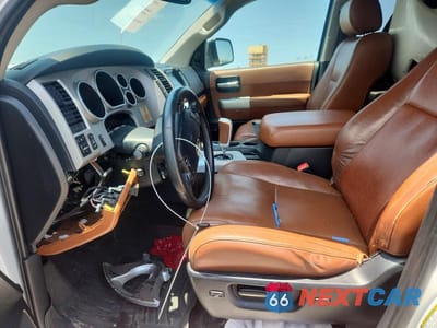 Zdjęcie 7 z 14 samochodu: 2008 TOYOTA SEQUOIA PLATINUM VIN:5TDZY67AX8S015339 - miniatura