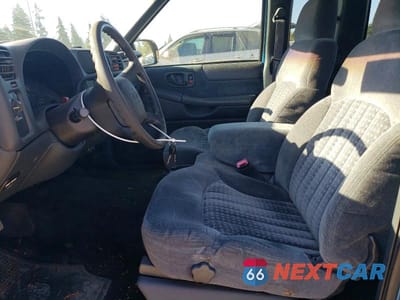 Zdjęcie 7 z 12 samochodu: 2000 CHEVROLET S TRUCK S10 VIN:1GCCS1955Y8241898 - miniatura