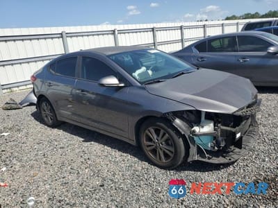 Czwarte zdjęcie samochodu z boku: 2018 HYUNDAI ELANTRA SEL VIN:5NPD84LF9JH281852 - miniatura