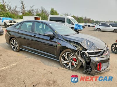 Czwarte zdjęcie samochodu z boku: 2024 VOLKSWAGEN JETTA GLI AUTOBAHN VIN:3VW2T7BU6RM063782 - miniatura
