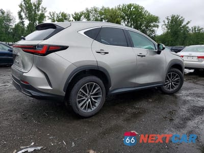 Trzecie zdjęcie samochodu z tyłu: 2025 LEXUS NX 350 PREMIUM VIN:2T2GGCEZ1SC076723 - miniatura