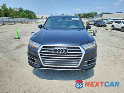 Piąte zdjęcie samochodu w środku: 2017 AUDI Q7 PRESTIGE VIN:WA1VAAF76HD057153 - miniatura