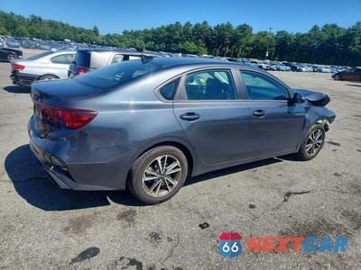 Trzecie zdjęcie samochodu z tyłu: 2024 KIA FORTE LXS VIN:3KPF24AD3RE755029 - miniatura