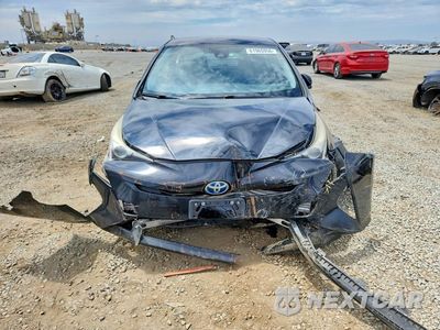 Piąte zdjęcie samochodu w środku: 2016 TOYOTA PRIUS THREE TOURING VIN:JTDKARFU2G3023521 - miniatura