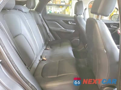 Zdjęcie 11 z 13 samochodu: 2017 JAGUAR F-PACE PREMIUM VIN:SADCJ2BV4HA085028 - miniatura