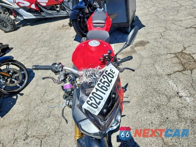 Piąte zdjęcie samochodu w środku: 2016 BMW S 1000 R VIN:WB10D1206GZ696261 - miniatura
