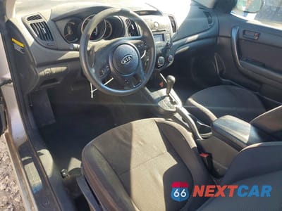 Zdjęcie 8 z 12 samochodu: 2010 KIA FORTE EX VIN:KNAFU6A24A5302264 - miniatura