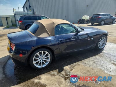 Trzecie zdjęcie samochodu z tyłu: 2006 BMW Z4 3.0 VIN:4USBU33596LW67771 - miniatura