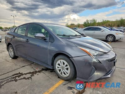 Czwarte zdjęcie samochodu z boku: 2017 TOYOTA PRIUS ONE VIN:JTDKBRFU8H3045604 - miniatura