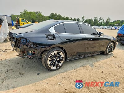 Trzecie zdjęcie samochodu z tyłu: 2024 BMW 530 XI VIN:WBA53FJ04RCR24223 - miniatura