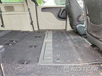 Zdjęcie 11 z 13 samochodu: 2017 DODGE GRAND CARAVAN SE VIN:2C4RDGBG0HR834530 - miniatura