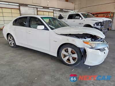 Czwarte zdjęcie samochodu z boku: 2006 BMW 530 XI VIN:WBANF73576CG67529 - miniatura