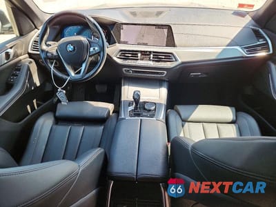 Zdjęcie 8 z 13 samochodu: 2019 BMW X5 XDRIVE40I VIN:5UXCR6C58KLL09051 - miniatura