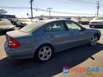Trzecie zdjęcie samochodu z tyłu: 2006 MERCEDES-BENZ E 350 VIN:WDBUF56J26A918038 - miniatura