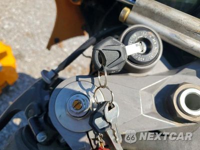 Zdjęcie 8 z 10 samochodu: 2006 KAWASAKI ZX1000 D6F VIN:JKAZXCD1X6A013925 - miniatura