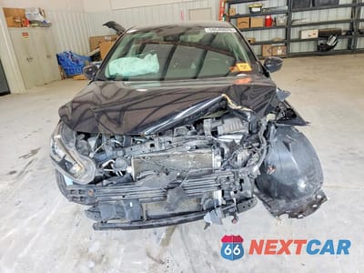 Piąte zdjęcie samochodu w środku: 2021 NISSAN VERSA SV VIN:3N1CN8EVXML866592 - miniatura
