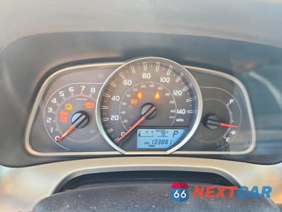 Zdjęcie 9 z 12 samochodu: 2015 TOYOTA RAV4 XLE VIN:JTMRFREV3FD115594 - miniatura
