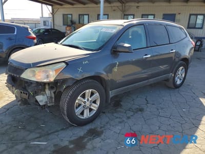 2011 CHEVROLET TRAVERSE LS 1GNKRFEDXBJ335042 - główne zdjęcie licytacji z USA - miniatura